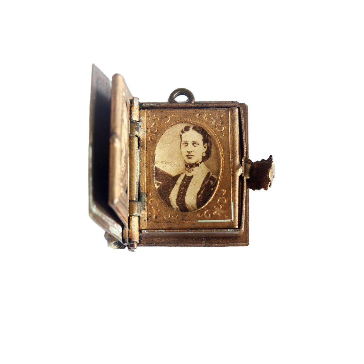 Miniature Photo Album Pendant With 4 Portraits from the 1890s
