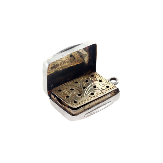 Decorative vinaigrette with intricate design on a white background
